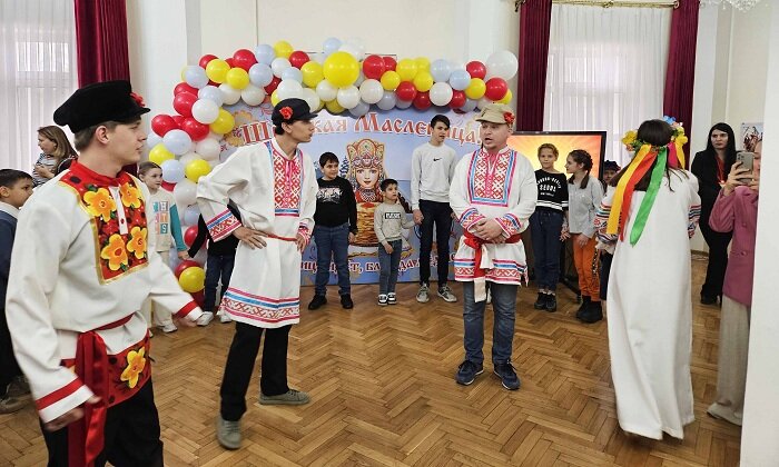 В Ашхабаде прошли праздничные масленичные гуляния » Новости Центральной Азии