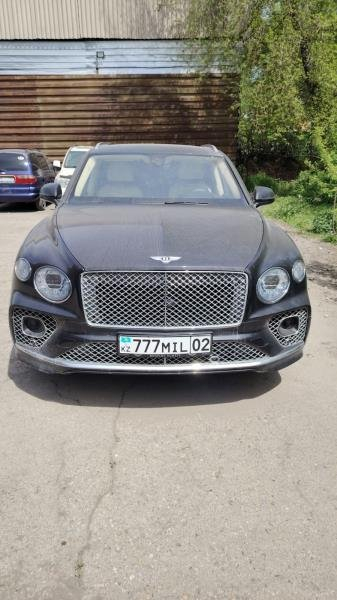 Люксовый Bentley осуждённого вице-министра продали за полцены на торгах госимущества