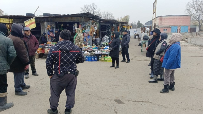 Торговцев уникального алматинского рынка «Тулпар» отовсюду выгнали. И всё ради очередного ЖК