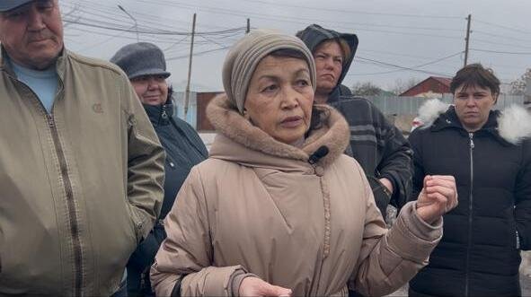 Пыль во дворах, домах и лёгких: жители Сайрамского района 25 лет борются с угольным складом