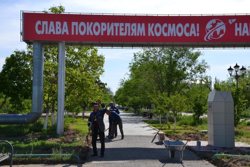 Город, где до сих пор живут будто в Советском Союзе: как Байконур встречает майские праздники