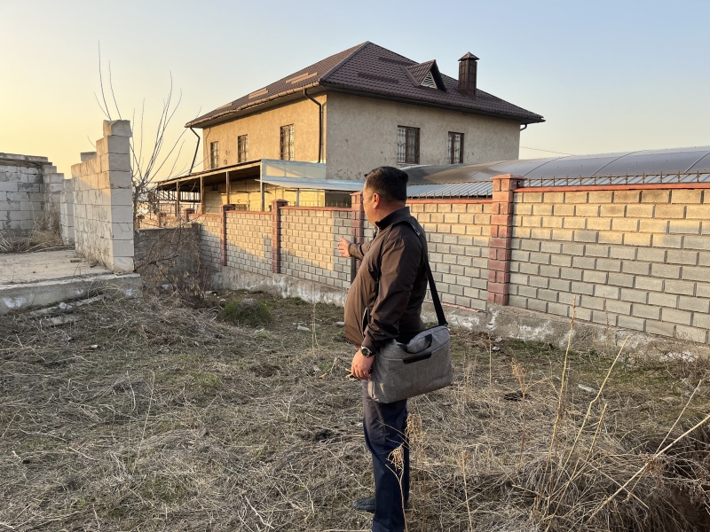 И на хромой козе не подъедешь: суд отказал жителям села Кыргауылды в проезде к своим домам