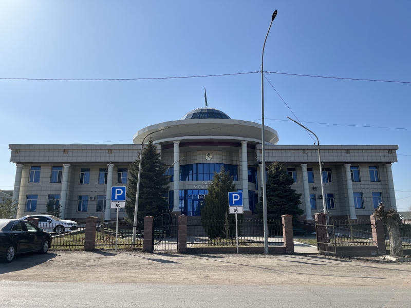 И на хромой козе не подъедешь: суд отказал жителям села Кыргауылды в проезде к своим домам