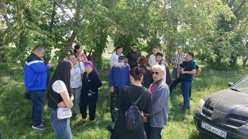 Поля сохнут, а чиновники молчат: в Алматинской области продали землю вместе с оросительным каналом