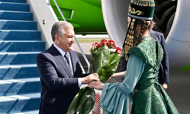 Президенты Туркменистана, Кыргызстана и Узбекистана прибыли в Астану