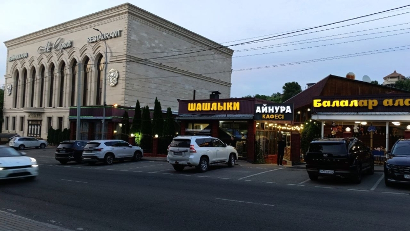 Что сливают в Сайран и можно ли в нём купаться?