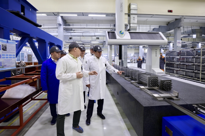 Депутаты ознакомились с работой завода по производству топлива для АЭС