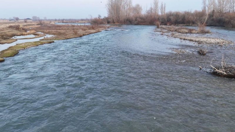 Поливной сезон: более 300 млн кубометров воды направил Кыргызстан в Казахстан