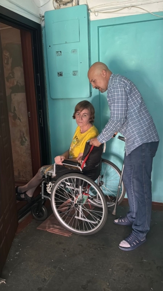 «Мы живём, как в тюрьме»: семья из Глубокого в ВКО оказалась фактически заперта на пятом этаже