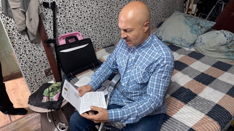 «Мы живём, как в тюрьме»: семья из Глубокого в ВКО оказалась фактически заперта на пятом этаже