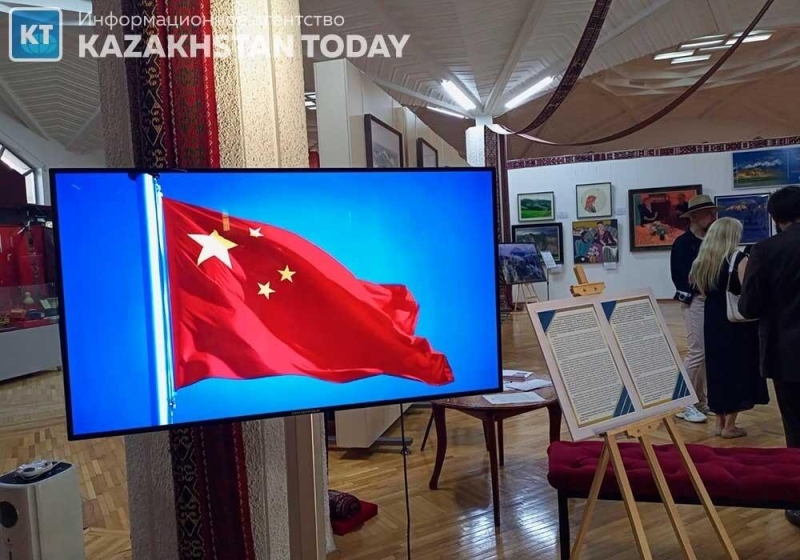 Великолепный Китай: в Алматы открылась выставка искусства и фотографии Синьцзяна