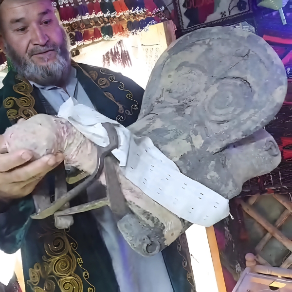 Афганские казахи просят Токаева спасти их и вернуть на историческую родину