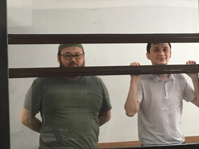 «Хромой, пухляш и полчеловека»: общественник, которого судят за вымогательство, дал показания в суде