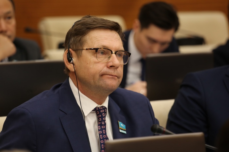 Мажилисмен обеспокоен ростом количества дипфейков в Казахстане