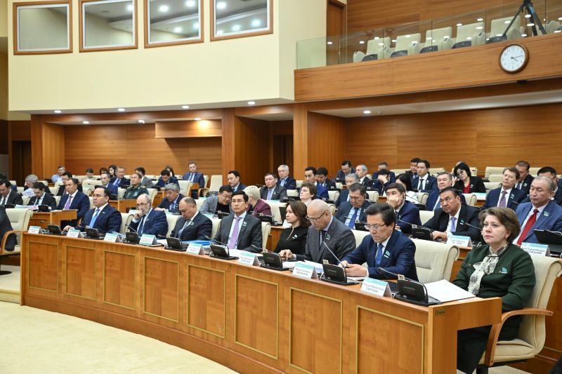 Местные бюджеты не должны всё время просить помощи из центра &ndash; AMANAT