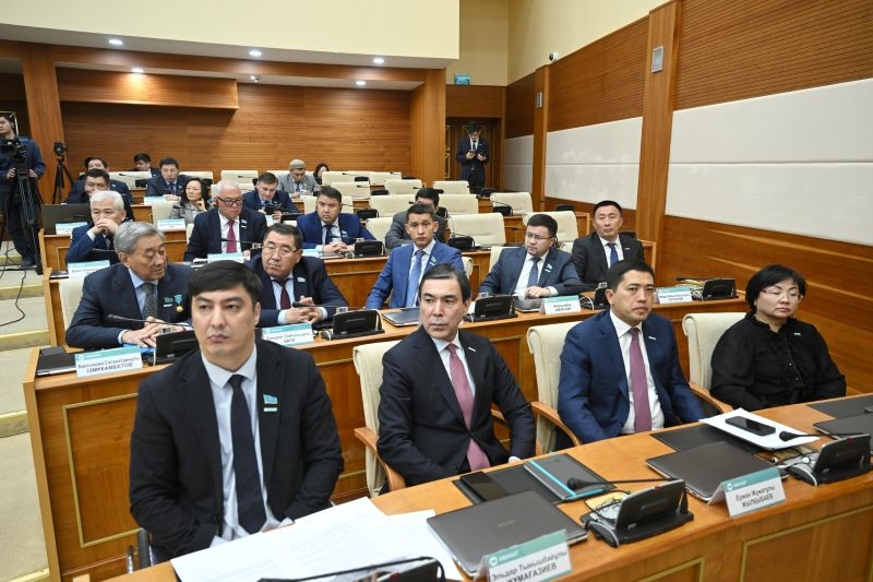 Местные бюджеты не должны всё время просить помощи из центра &ndash; AMANAT