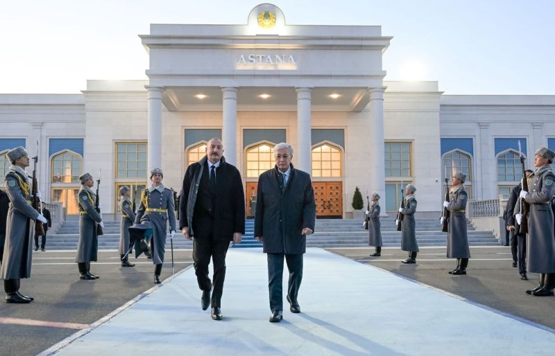 Президент проводил Ильхама Алиева в аэропорту