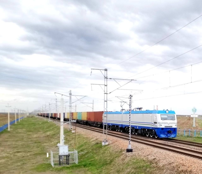 КТЖ зарабатывает на иностранных поездах, не выпуская казахстанские зерно и муку?