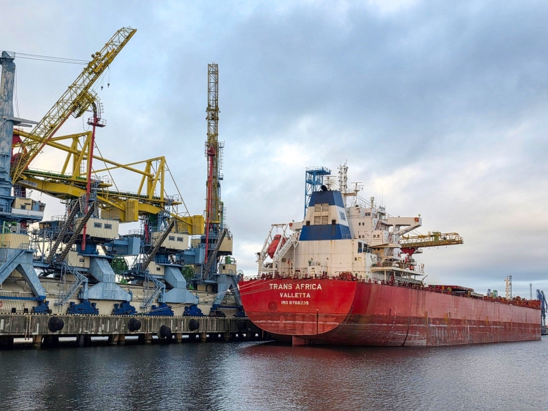 КТЖ зарабатывает на иностранных поездах, не выпуская казахстанские зерно и муку?