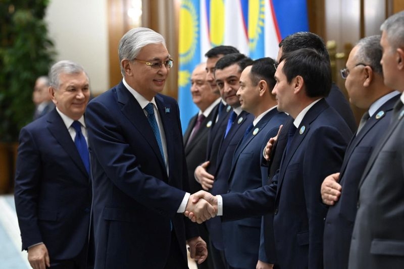 Состоялась официальная церемония приветствия Президента в Узбекистане