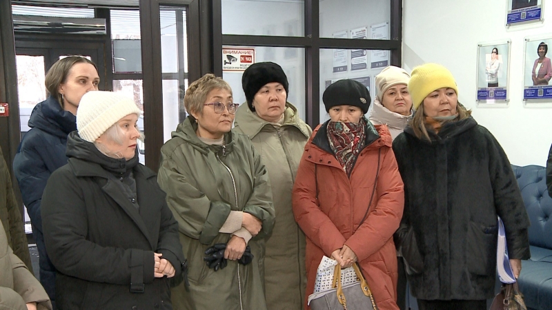 У учителей ВКО отбирают деньги и понижают квалификацию. Как и за что кошмарят педагогов