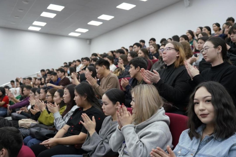 Урок от чемпионов: знаменитые спортсмены присоединились к антинаркотической акции в Астане