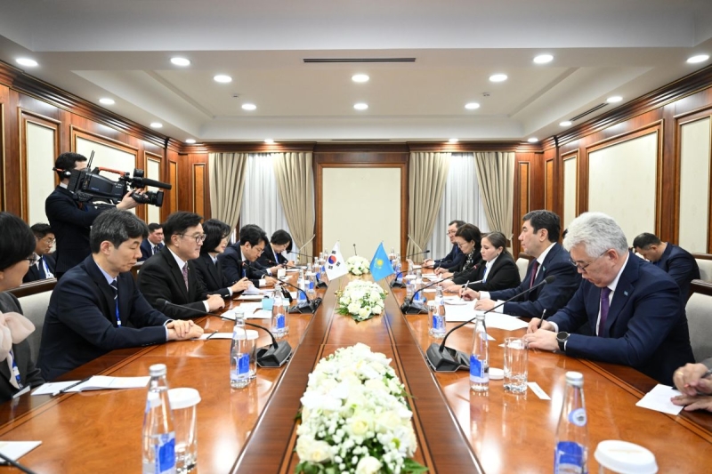 Ерлан Кошанов выступил на форуме парламентариев «Центральная Азия - Республика Корея»