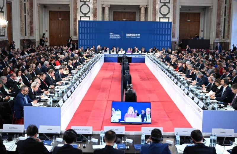 Казахстан выступает за дипломатическое решение кризисов на основе международного права - глава МИД РК