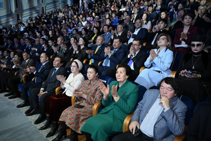 Партия «AMANAT» формирует в обществе новую культуру чтения