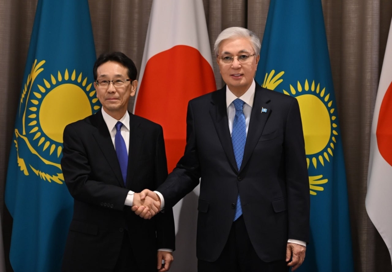 Токаев приветствовал решение Komatsu по реализации проектов в Астане